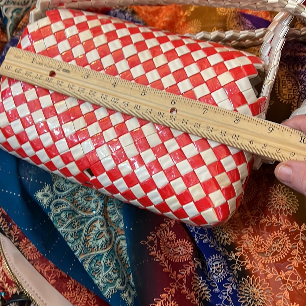 Candy Wrapper Style Weave Handbag - image 6